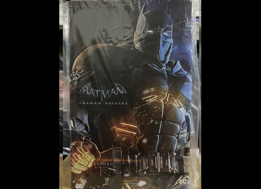 Hot Toys VGM52 BATMAN: ARKHAM ORIGINS 1/6 BATMAN XE SUIT Regular US Ver