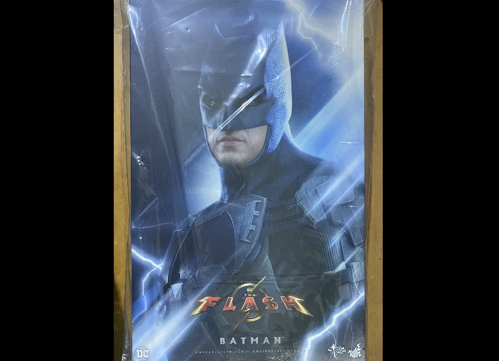 准备好了!Hot Toys MMS703 闪电侠 1/6 蝙蝠侠