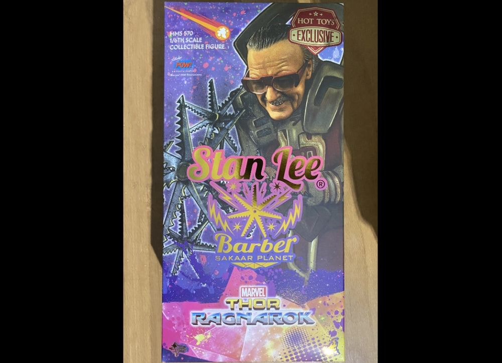 现货!Hot Toys MMS570 雷神3:诸神黄昏 1/6 斯坦·李(无棕色包装盒)