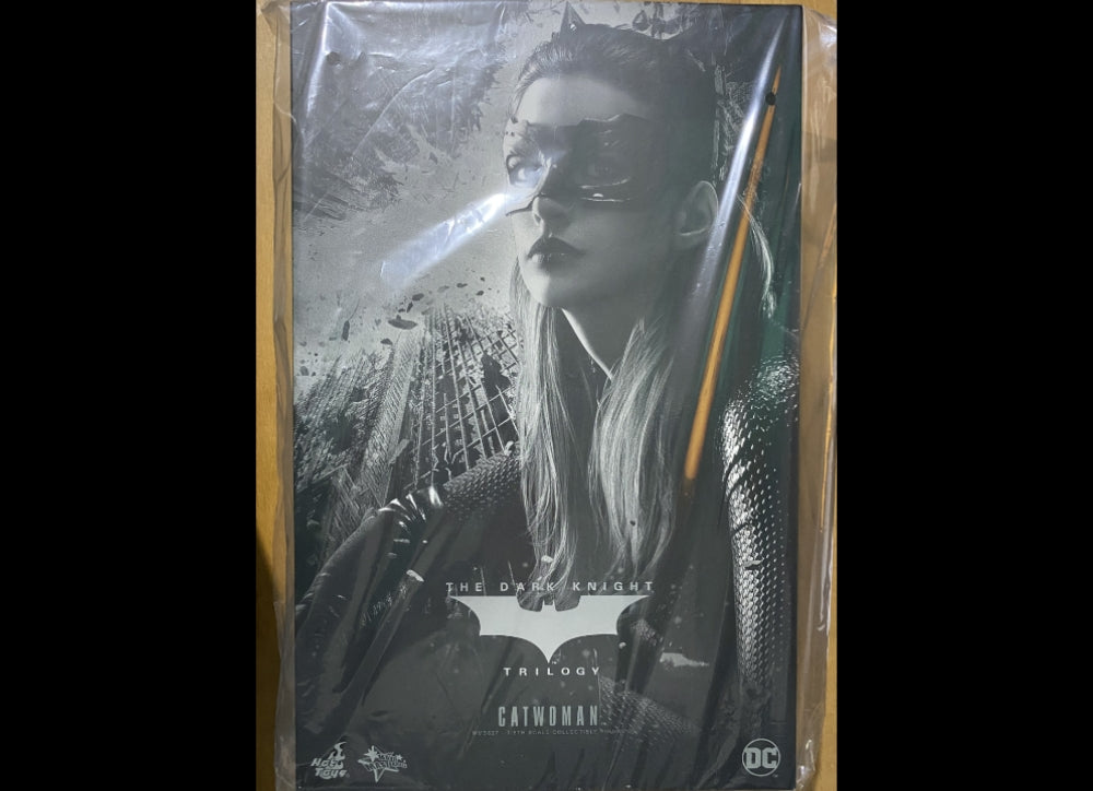 Ready! Hot Toys MMS627 THE DARK KNIGHT TRILOGY 1/6 CATWOMAN