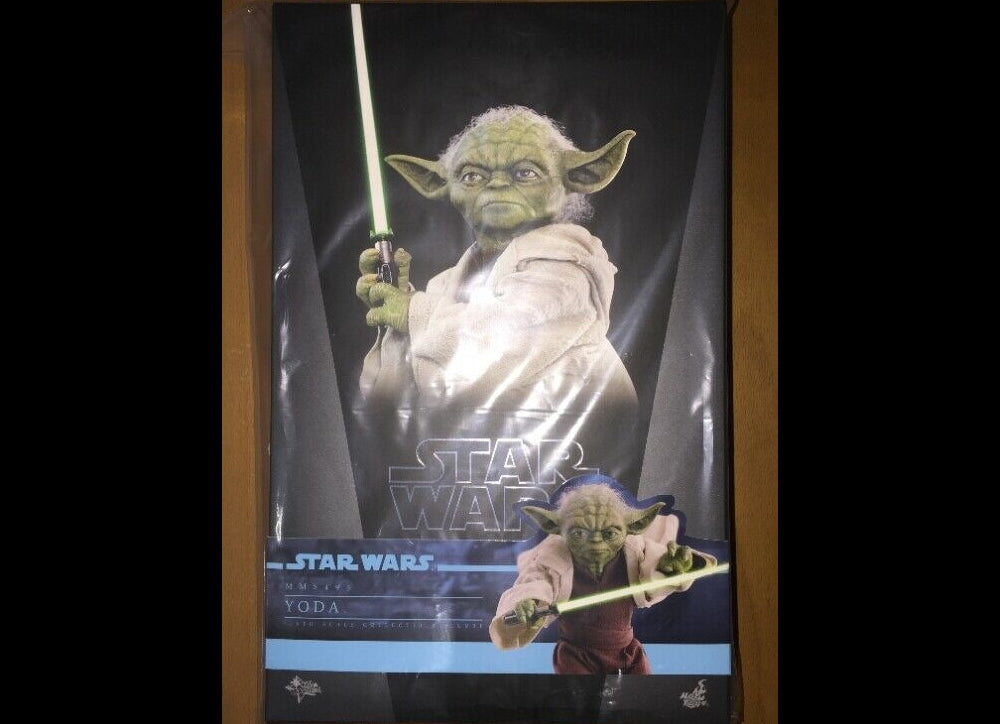 Hot Toys MMS495 STAR WARS ATTACK OF THE CLONES 1/6 YODA