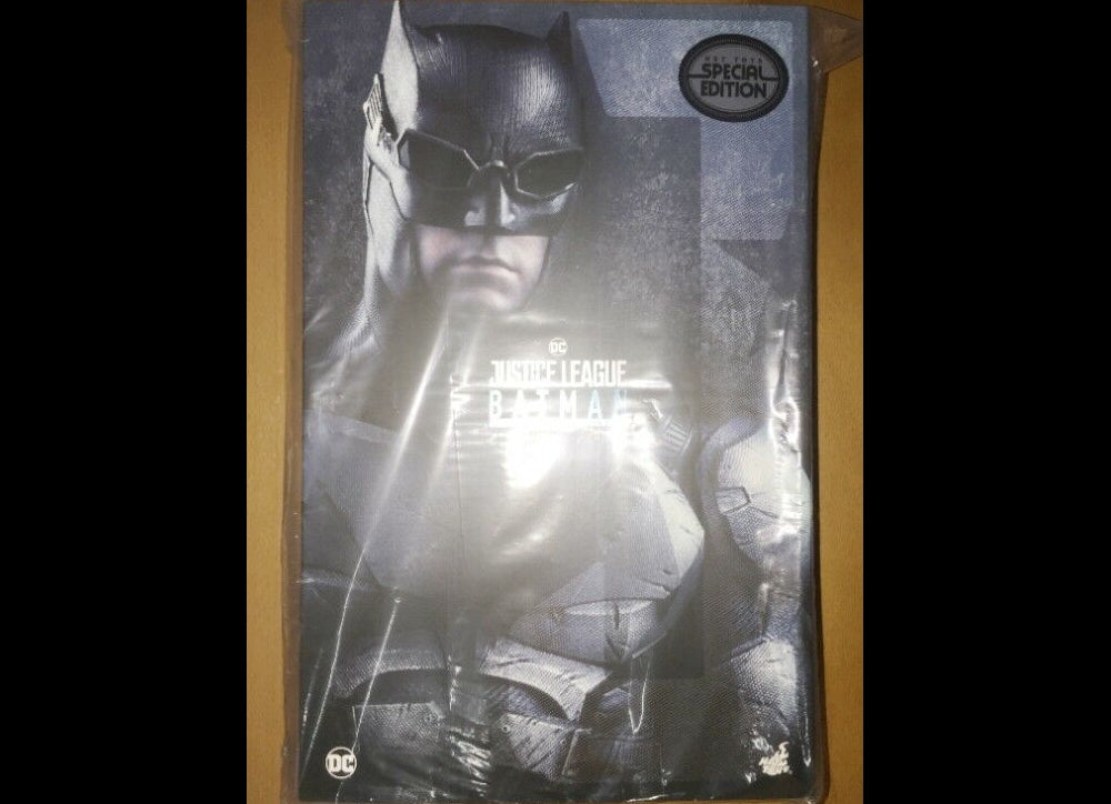 Hot Toys MMS432 JUSTICE LEAGUE 1/6 BATMAN (TACTICAL BATSUIT VERSION) SPECIAL