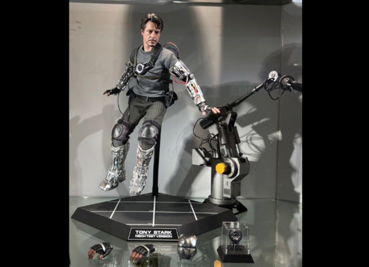 准备好了!Hot Toys MMS582 钢铁侠 1/6 托尼·斯塔克机甲测试版豪华常规款