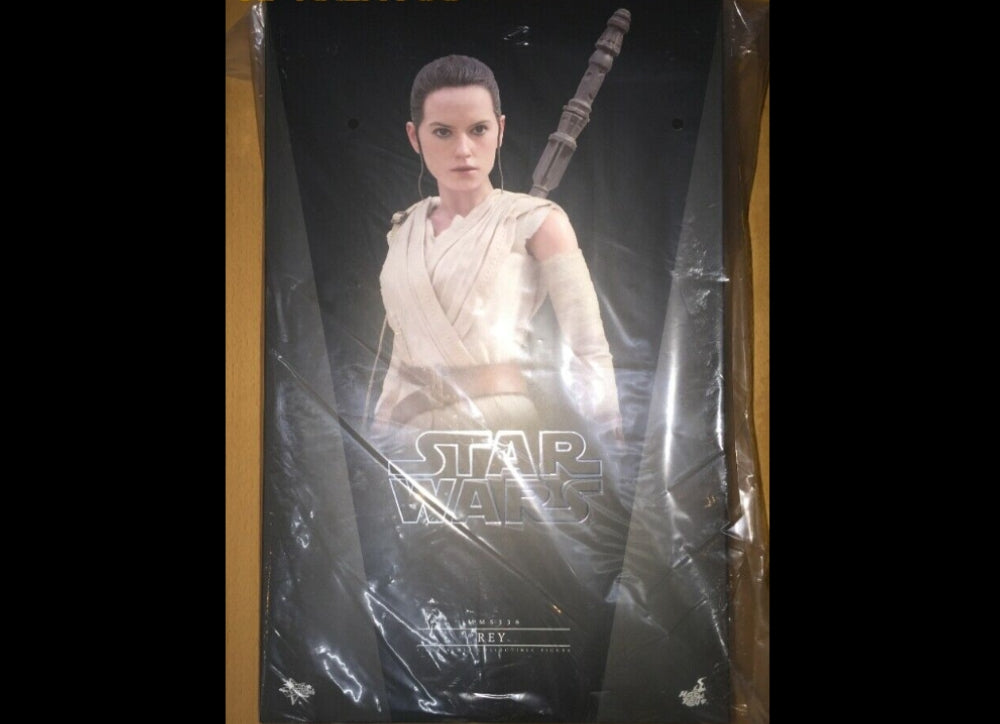 Hot Toys MMS336 STAR WARS: THE FORCE AWAKENS 1/6 REY