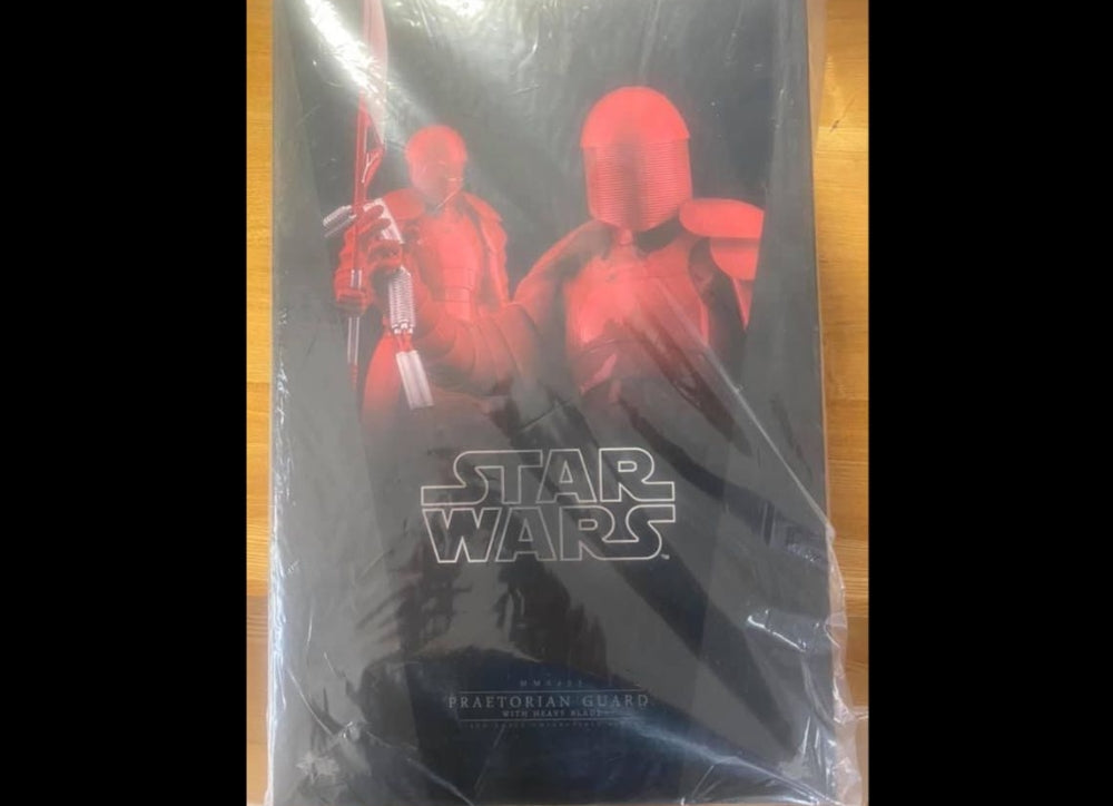 Hot Toys MMS453 星球大战:最后的绝地武士 1/6 禁卫军(带重型刀刃)