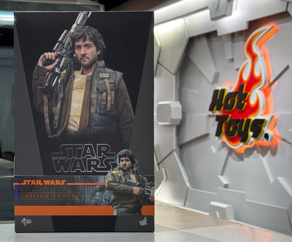 Hot Toys MMS835 星球大战：帝国反击战 1/6 雪地兵指挥官
