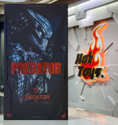 Ready! Hot Toys MMS816 Predator 1/6 Predator (2.0)