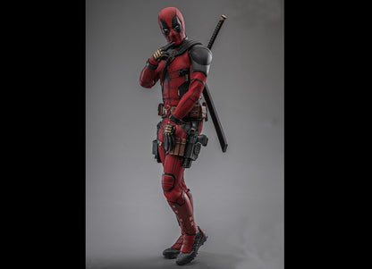 准备好了！Hot Toys MMS746 死侍与金刚狼 1/6 比例 死侍普通版
