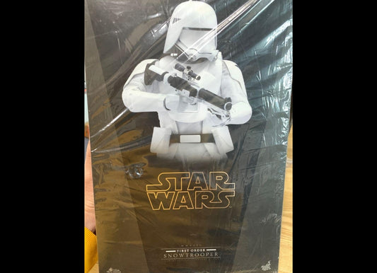 Hot Toys MMS321 STAR WARS: THE FORCE AWAKENS 1/6 FIRST ORDER SNOWTROOPER