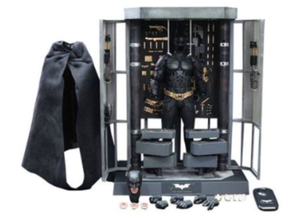 Hot Toys MMS234 The Dark Knight 1/6 BATMAN ARMORY