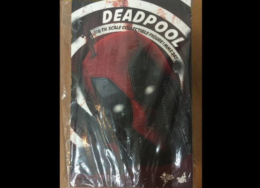 Hot Toys MMS347 DEADPOOL 1/6 DEADPOOL