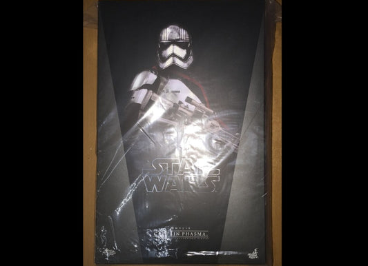 Hot Toys MMS328 星球大战：原力觉醒 1/6 法斯玛队长 全新