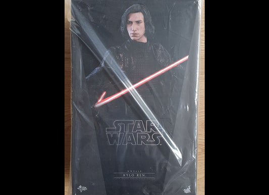 Hot Toys MMS438 STAR WARS: THE LAST JEDI 1/6 KYLO REN