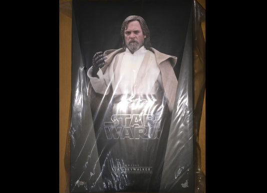 Hot Toys MMS390 STAR WARS: THE FORCE AWAKENS 1/6 LUKE SKYWALKER