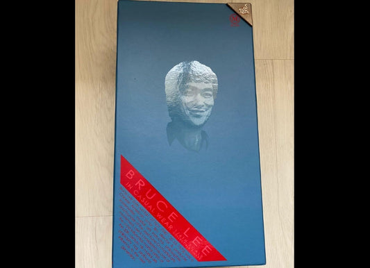Ready! Hot Toys MIS12 Bruce Lee 1/6 Casual Wear Version