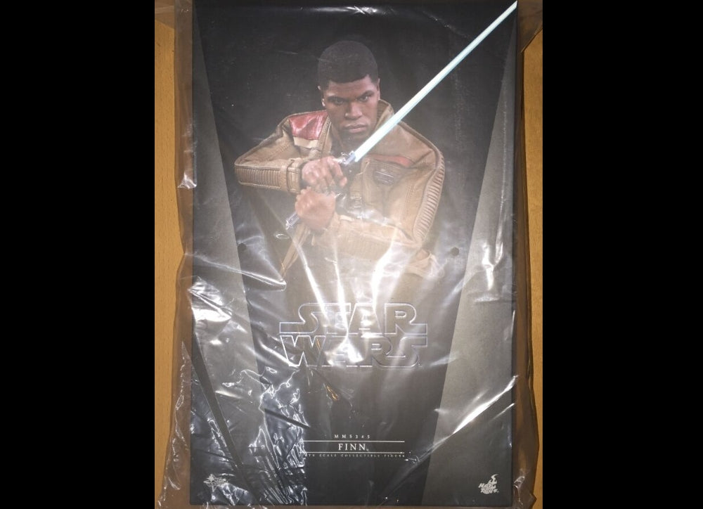 全新！Hot Toys MMS345 星球大战：原力觉醒 1/6 芬恩 不可退款