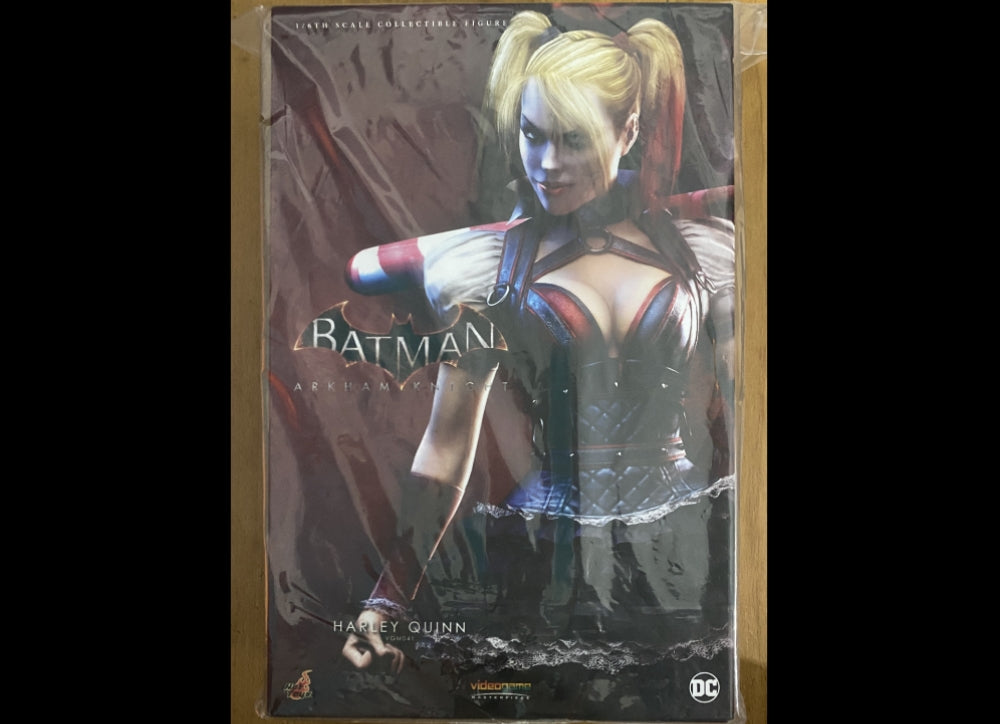 Ready! Hot Toys VGM41 BATMAN: ARKHAM KNIGHT 1/6 HARLEY QUINN