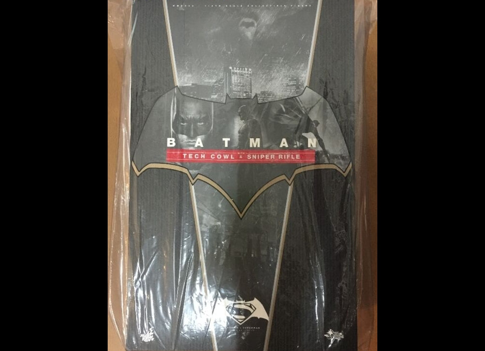 Hot Toys MMS342 蝙蝠侠大战超人 1/6 蝙蝠侠（带科技头罩和狙击步枪）