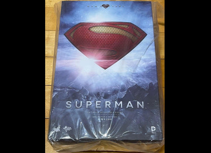 Hot Toys MMS200 MAN OF STEEL 1/6 Superman