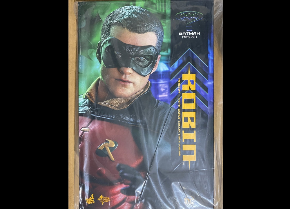 Ready! Hot Toys MMS594 BATMAN FOREVER 1/6 ROBIN